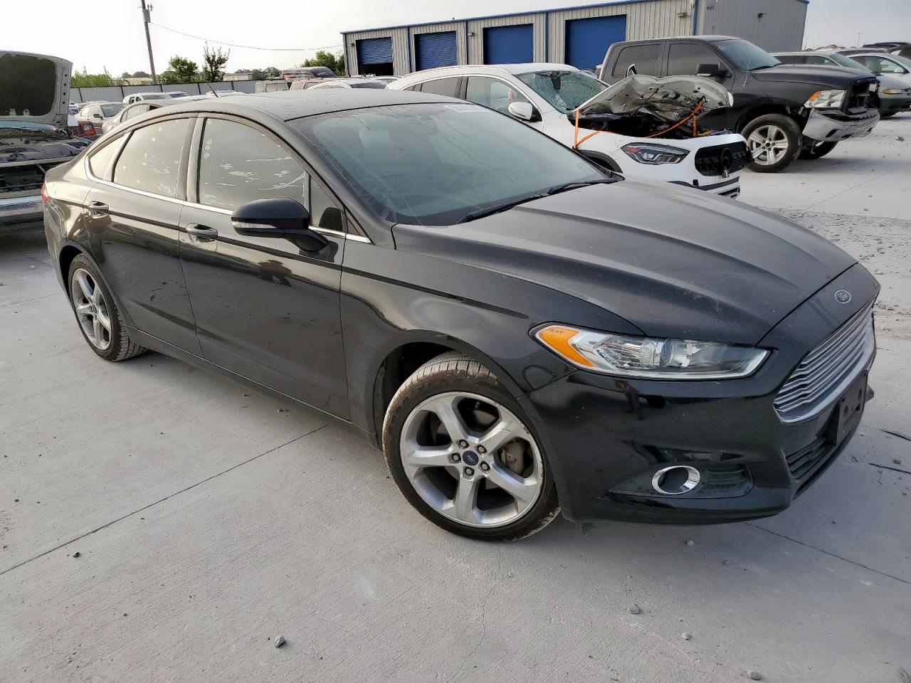 FORD FUSION SE
