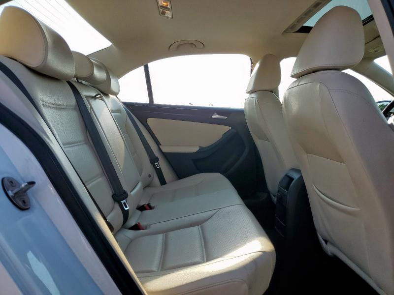 2017 VOLKSWAGEN JETTA SEL 3VWL17AJXHM409557