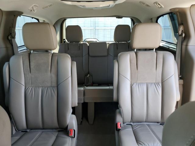 2016 CHRYSLER TOWN & COU - 2C4RC1GG2GR222675