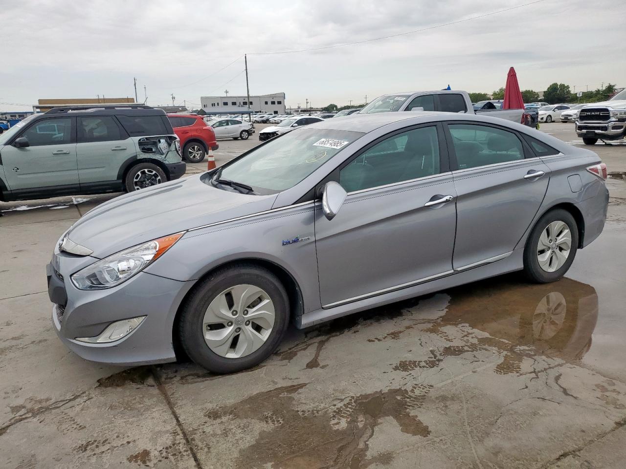 HYUNDAI SONATA HYBRID