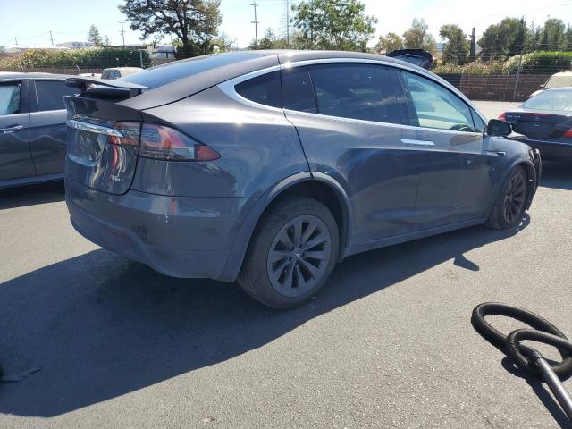 2018 TESLA MODEL X 5YJXCBE21JF136877