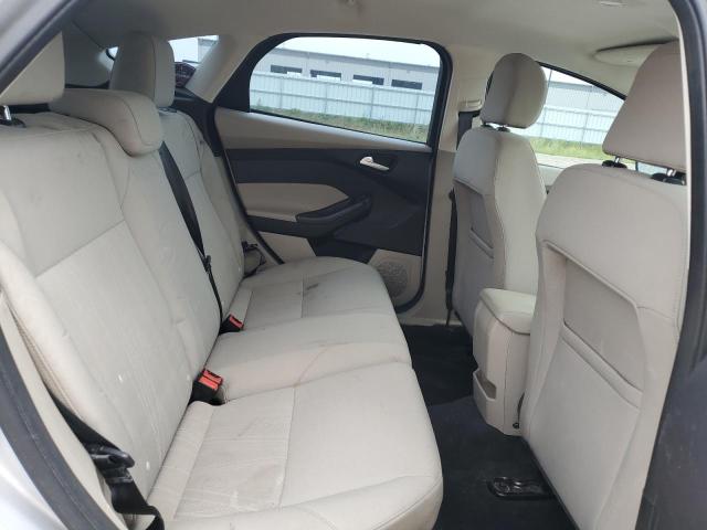 2015 FORD FOCUS SE 1FADP3K28FL221677