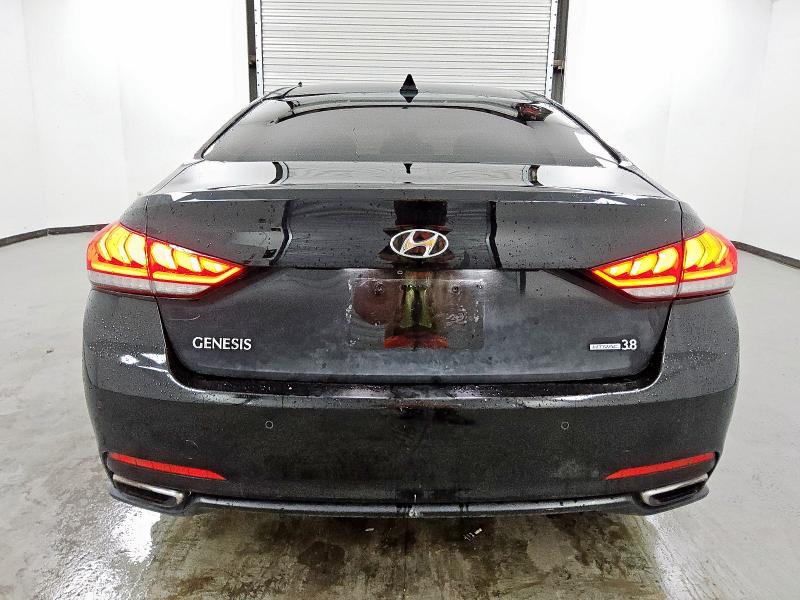 2015 HYUNDAI GENESIS 3. KMHGN4JE6FU080936