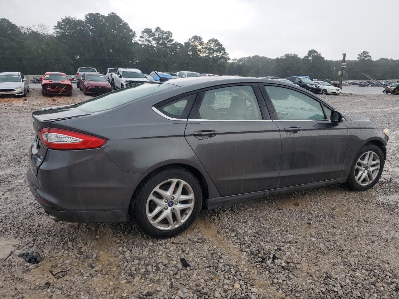 FORD FUSION SE