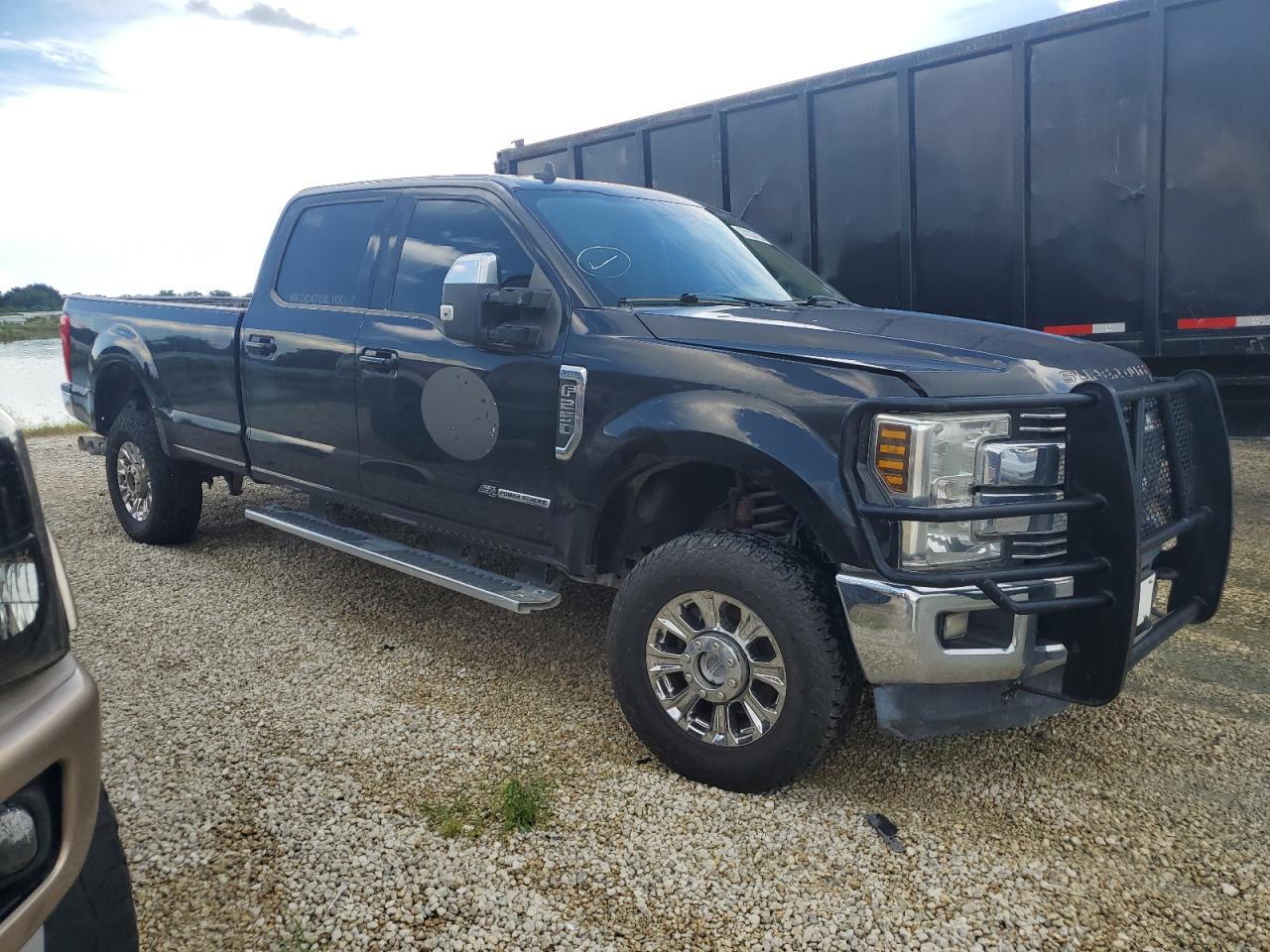 FORD F-250 SUPER DUTY
