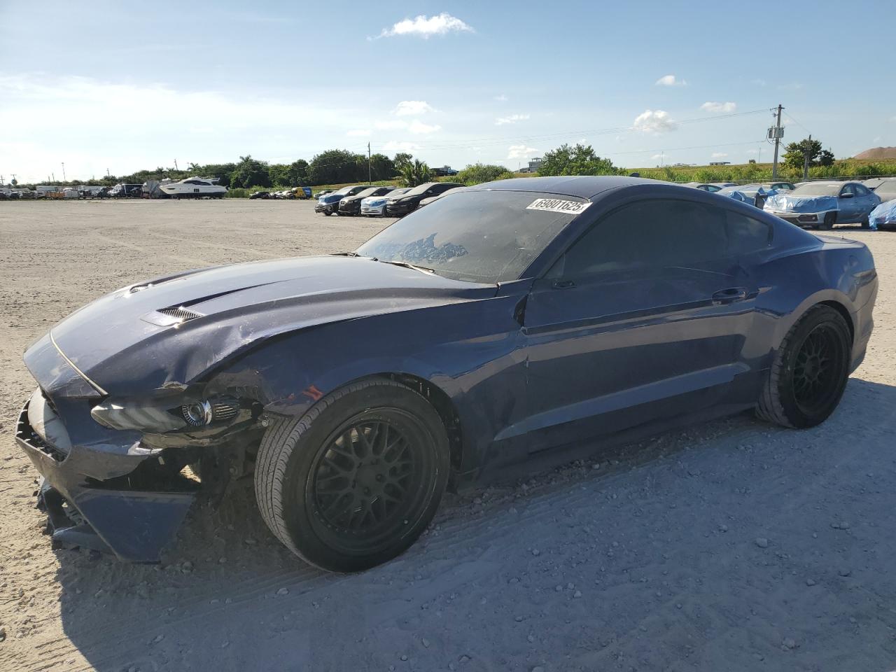 FORD MUSTANG