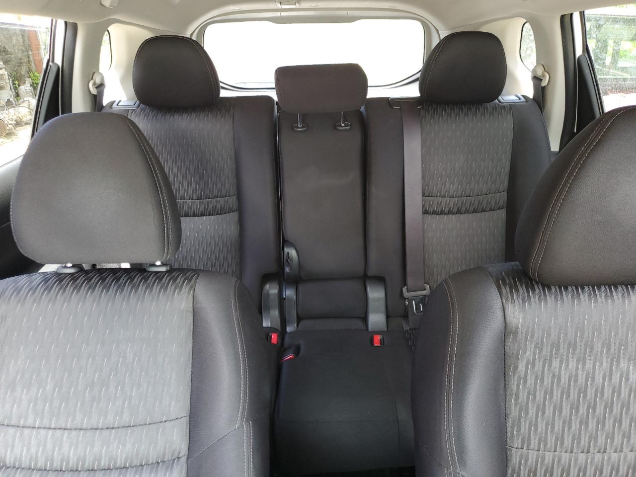 Lot #3304107485 2017 NISSAN ROGUE S