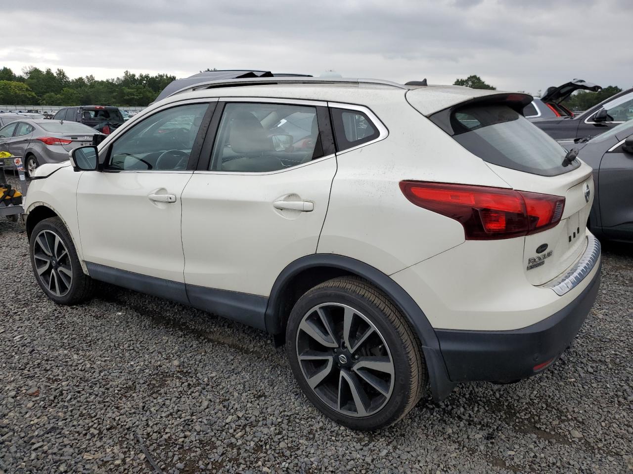 NISSAN ROGUE SPORT S