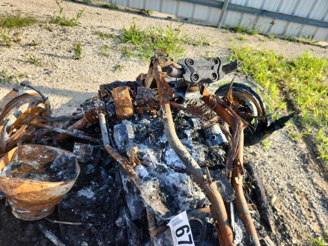 2023 CAN-AM SPYDER ROA - 2BXNBDD29PV004445