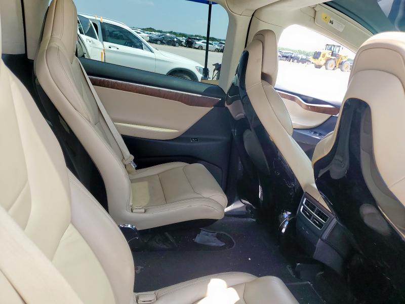 2017 TESLA MODEL X 5YJXCBE24HF039358