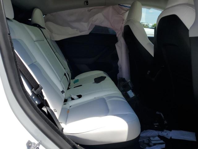 2024 TESLA MODEL Y 7SAYGDEE5RF213540