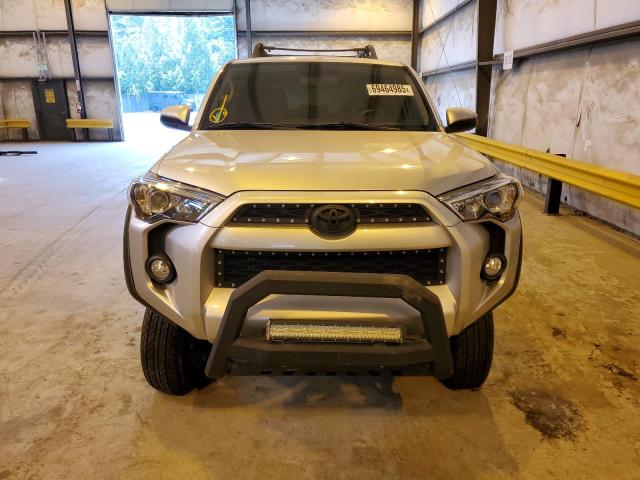 2019 TOYOTA 4RUNNER SR JTEBU5JR2K5673400