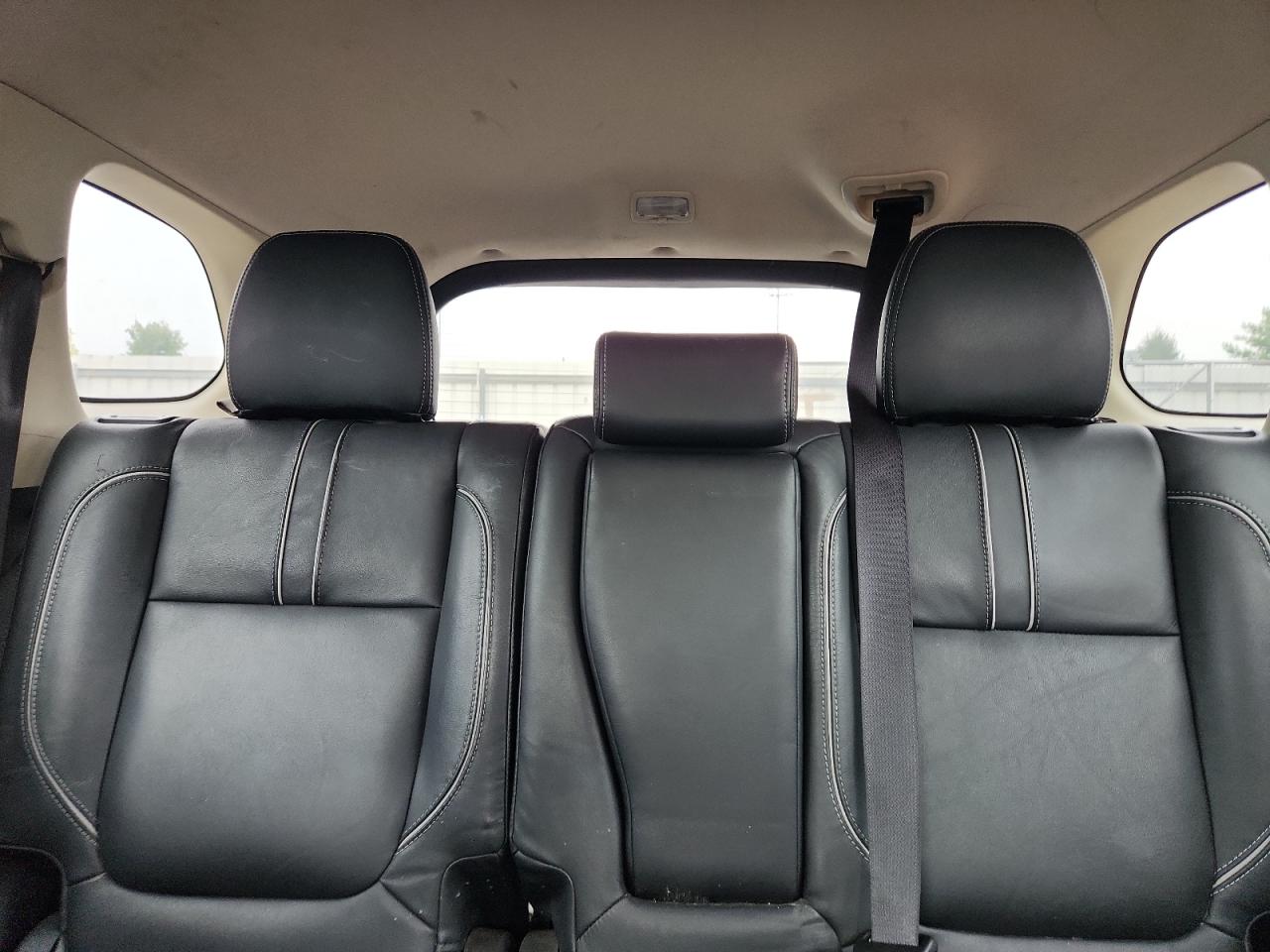 MITSUBISHI OUTLANDER SE