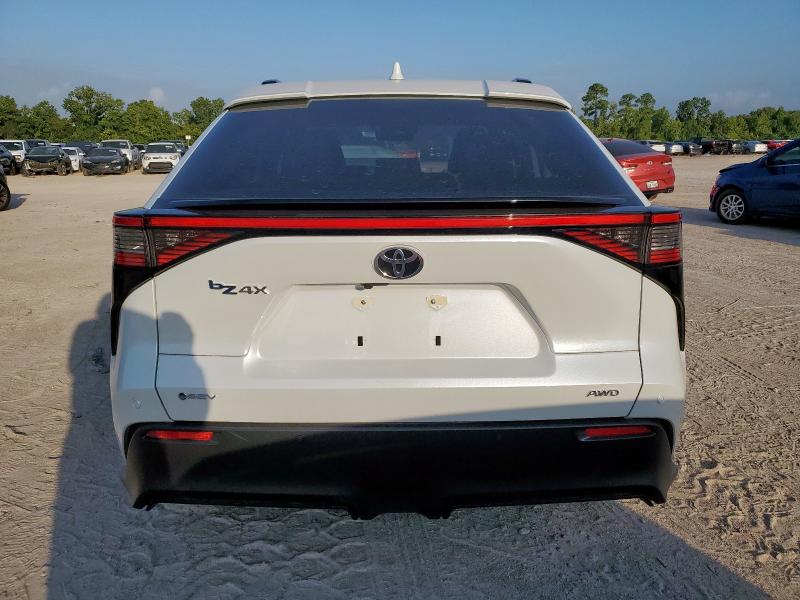 2025 TOYOTA BZ4X XLE - JTMABACA9SA092845
