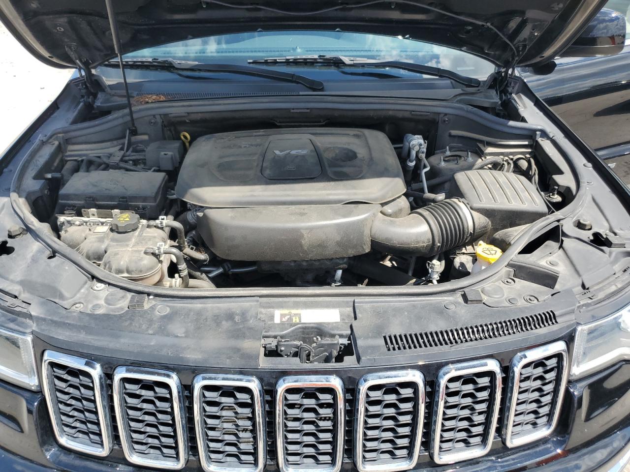 JEEP GRAND CHEROKEE LAREDO