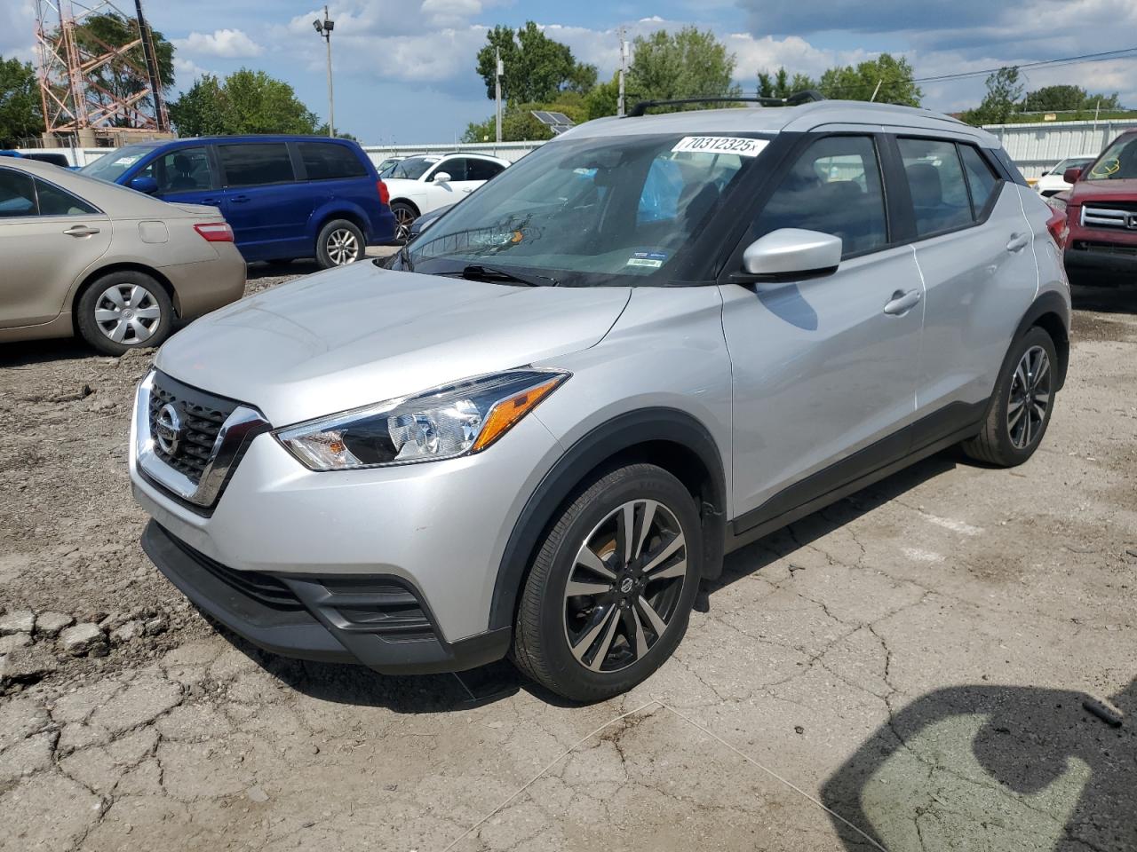 NISSAN KICKS S