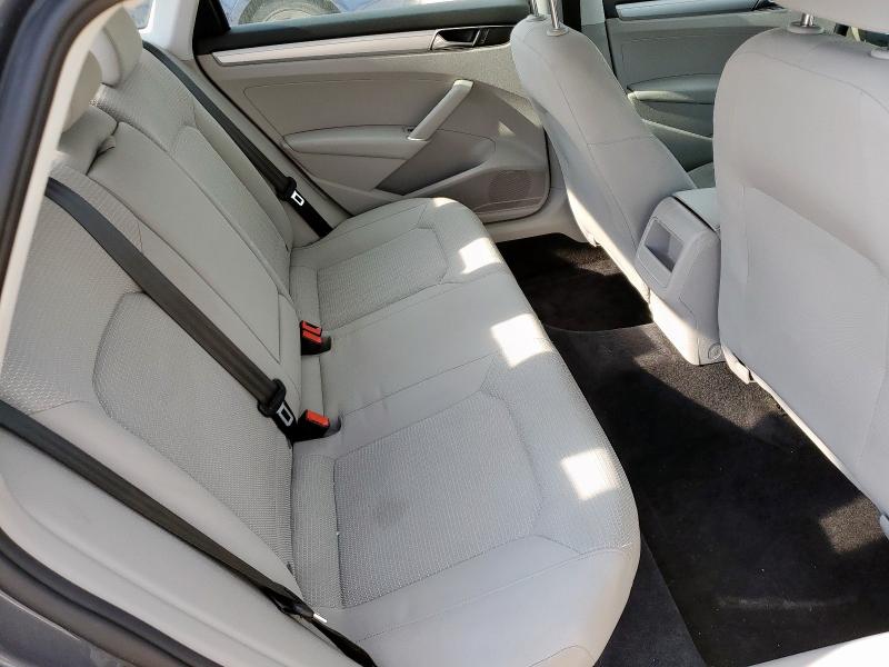 2017 VOLKSWAGEN PASSAT S 1VWAT7A30HC004103