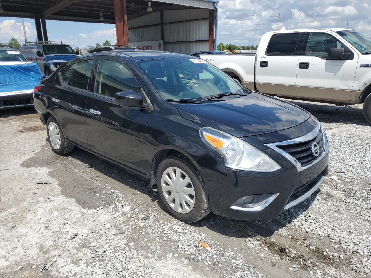 NISSAN VERSA S