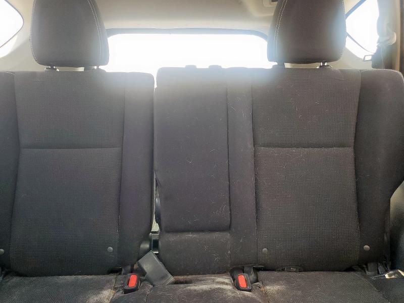 2017 TOYOTA RAV4 XLE JTMWFREV7HJ147441