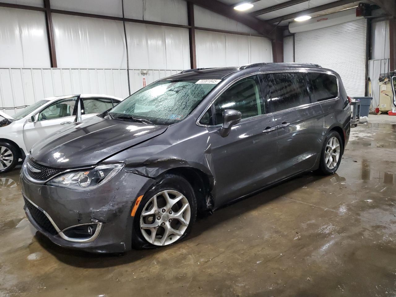 CHRYSLER PACIFICA TOURING PLUS