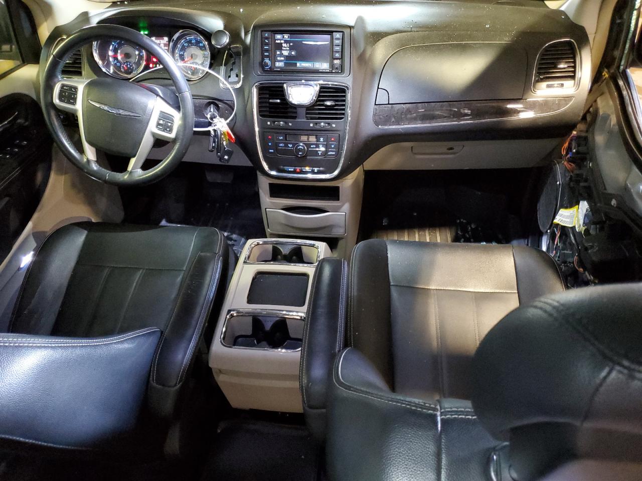 CHRYSLER TOWN & COUNTRY TOURING