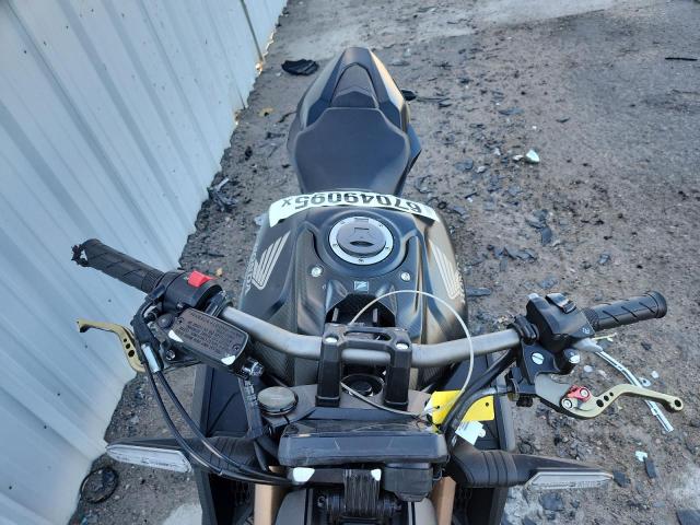 2021 HONDA CB650 RA MLHRH025XM5200110