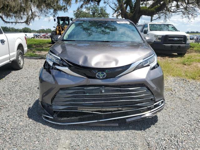 2022 TOYOTA SIENNA LIM 5TDZRKECXNS127144