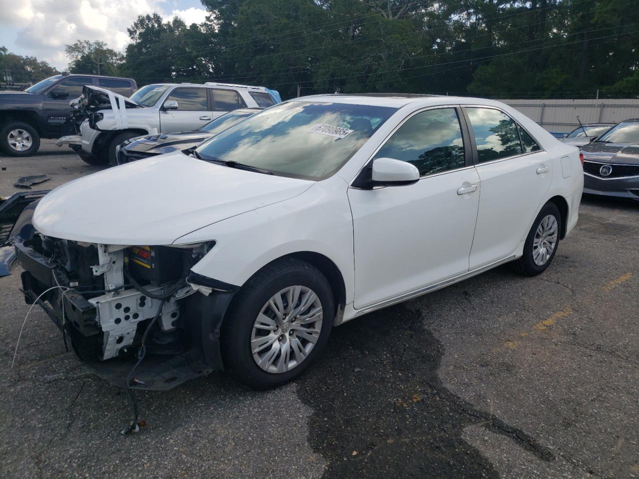 TOYOTA CAMRY BASE
