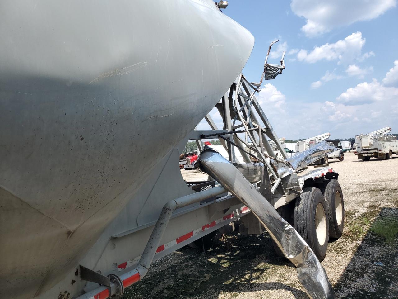 Lot #3269783758 2013 TRA UNKNOWN