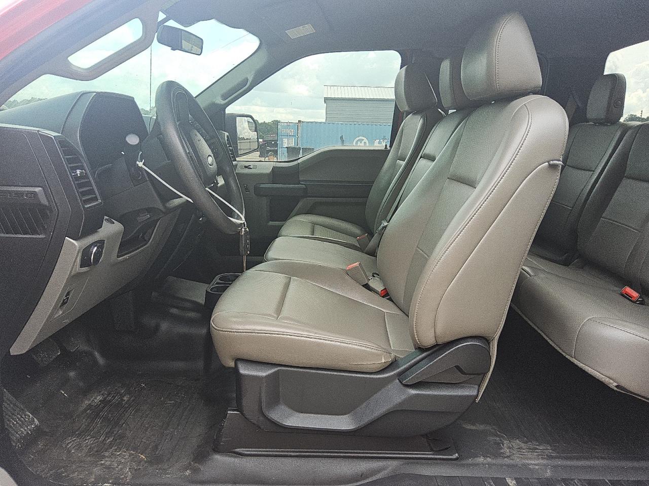 FORD F-150 SUPER CAB