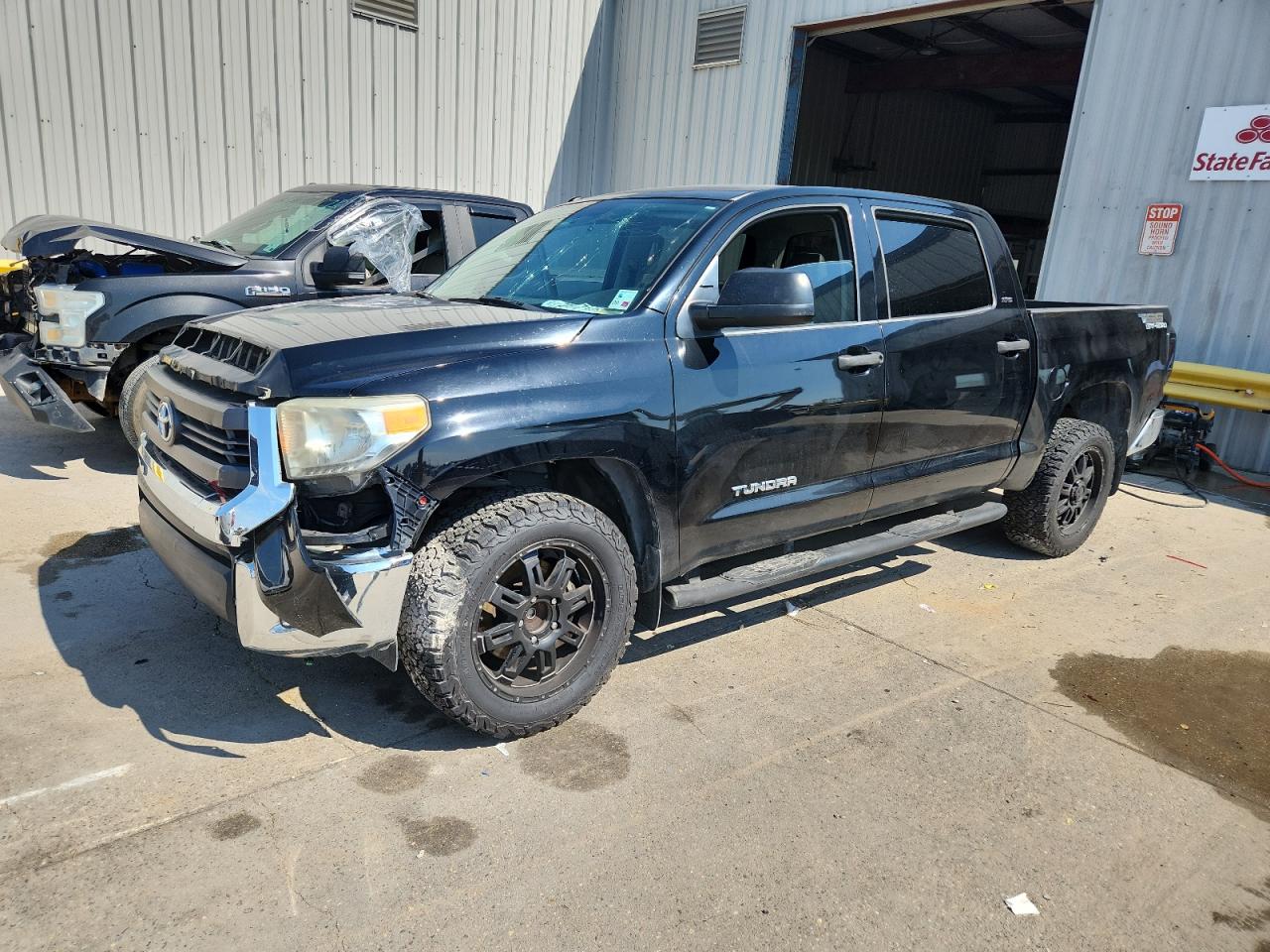 TOYOTA TUNDRA CREWMAX SR5