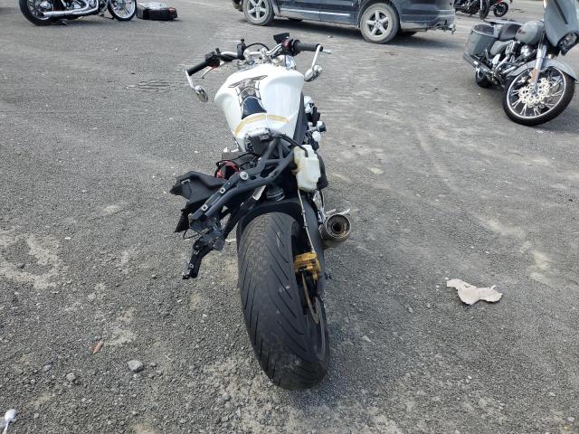 2011 TRIUMPH MOTORCYCLE STREET TRIPLE 675 SMTD01NE9BJ451521