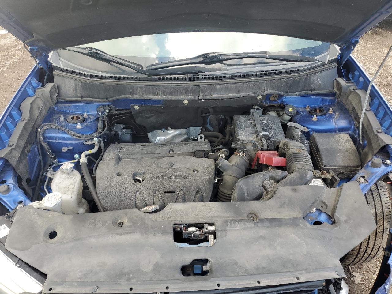 MITSUBISHI OUTLANDER ES