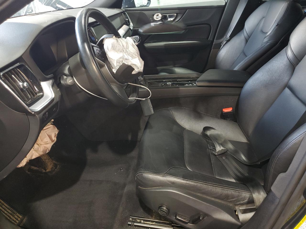 VOLVO S60 T6 MOMENTUM