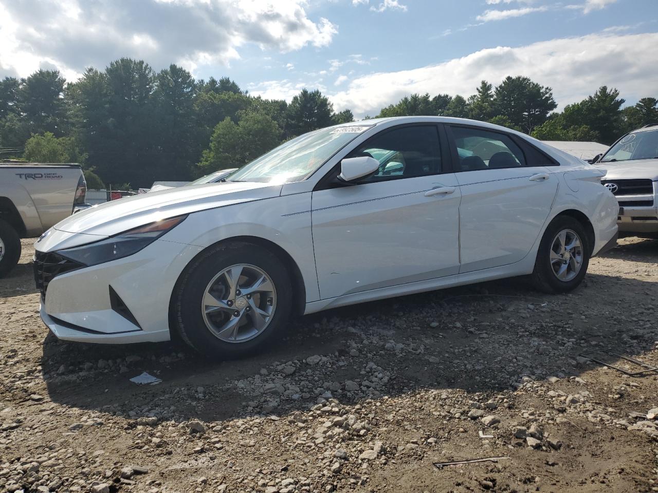 HYUNDAI ELANTRA SE