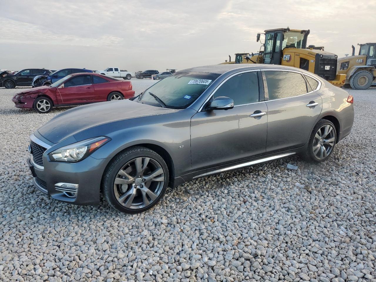 INFINITI Q70 3.7 LUXE