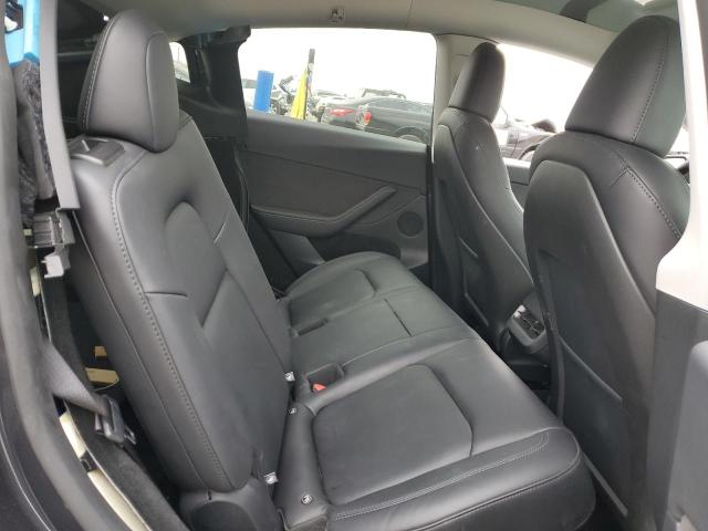 2024 TESLA MODEL Y 7SAYGDEF7RF204900
