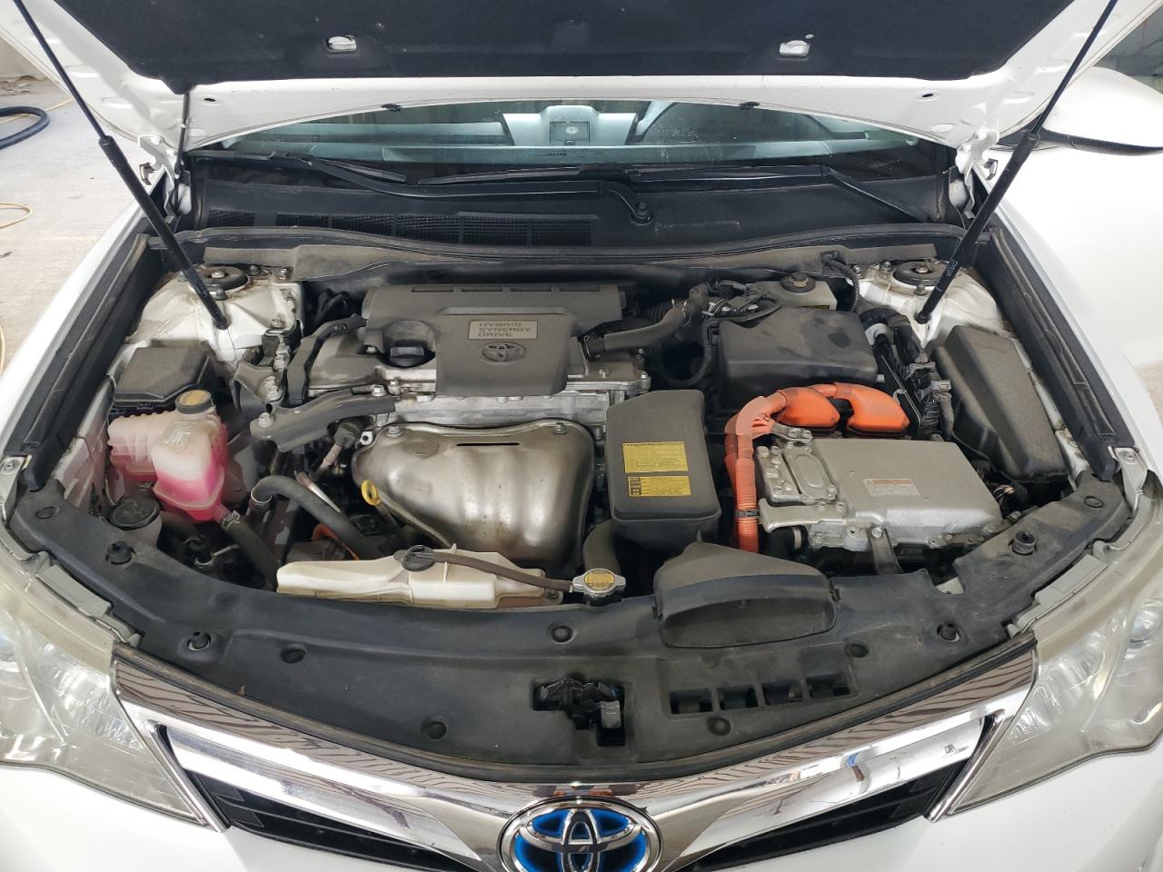 TOYOTA CAMRY HYBRID