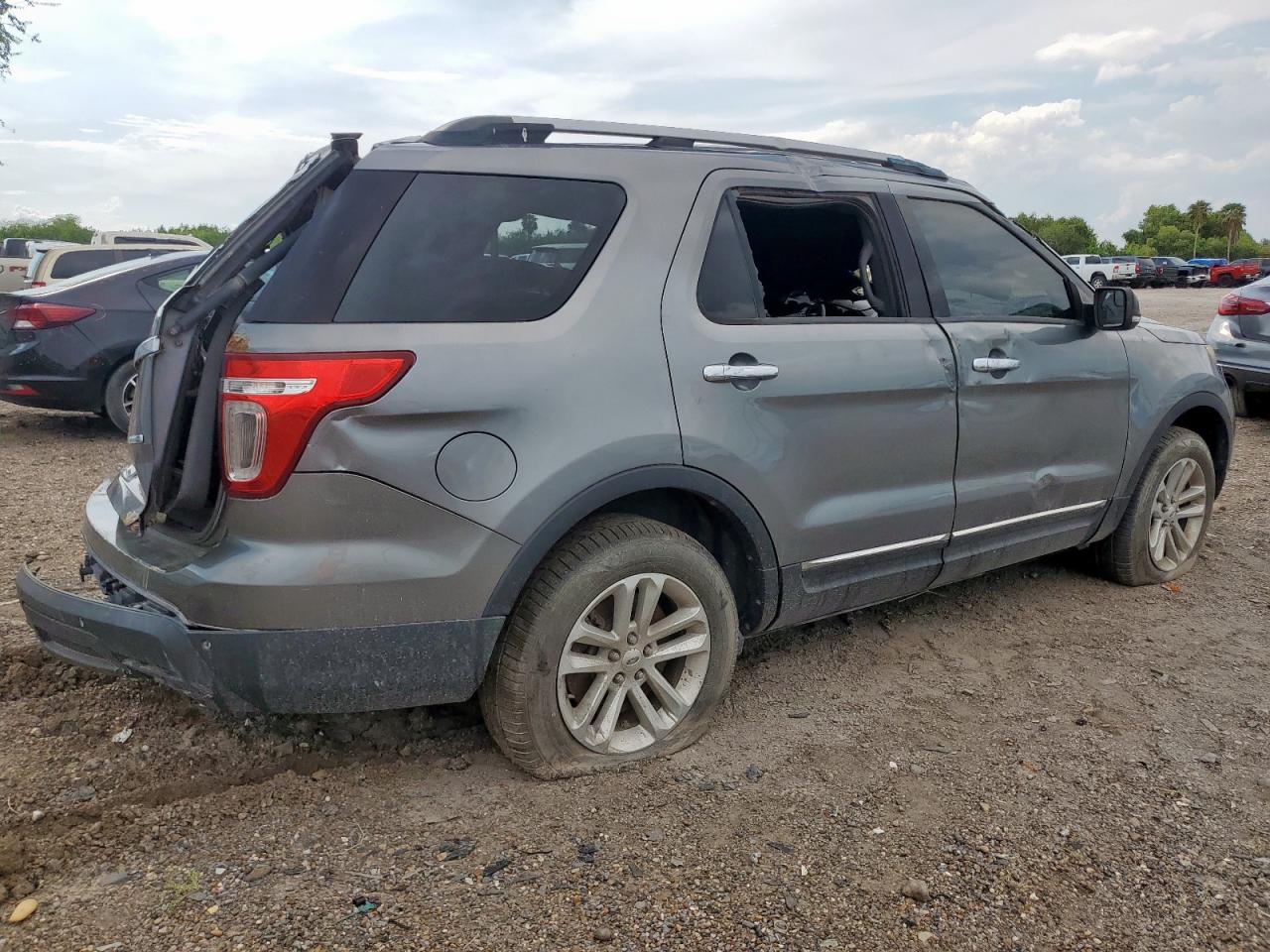 FORD EXPLORER XLT