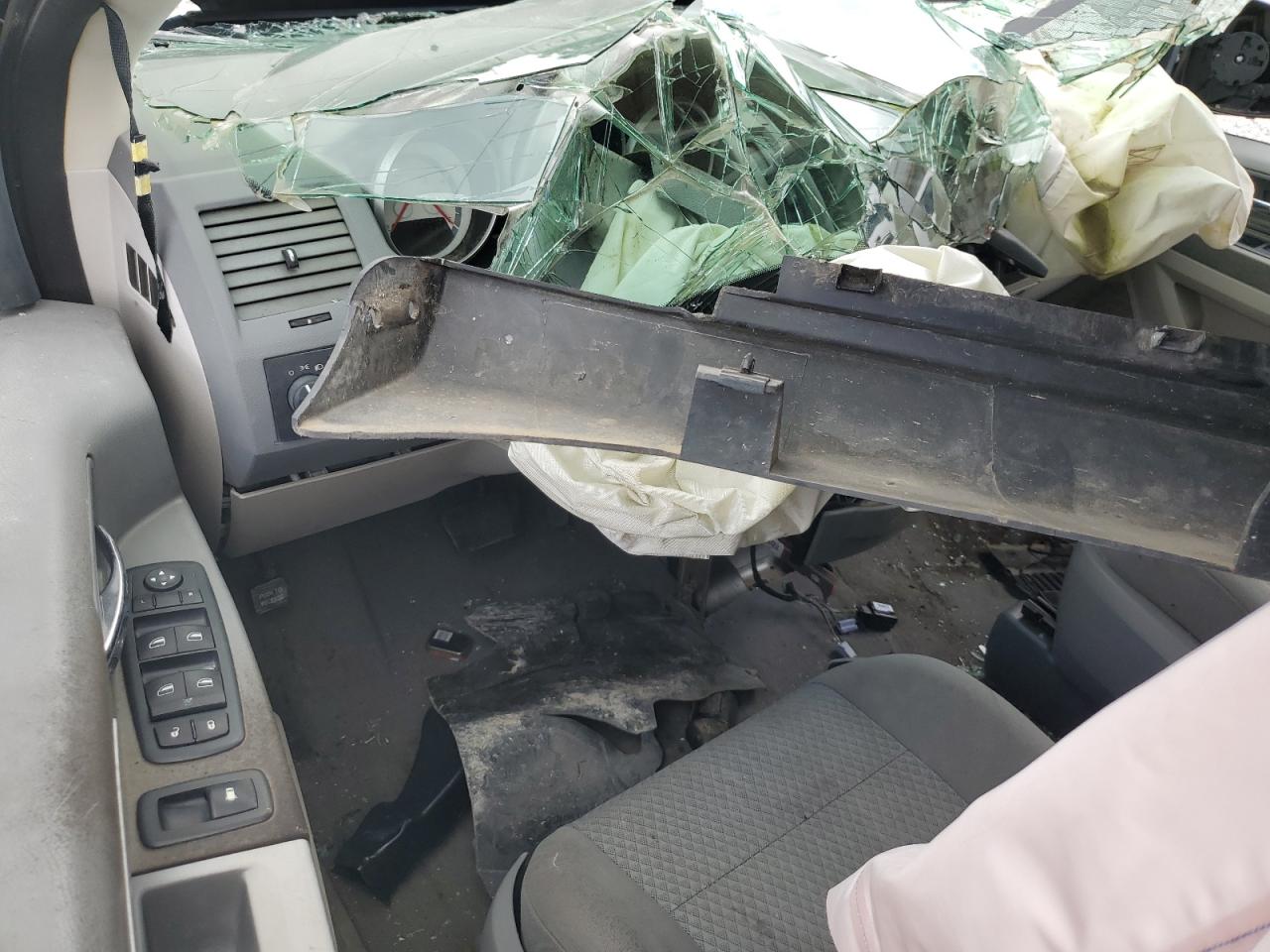 DODGE GRAND CARAVAN HERO