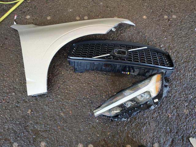 2025 VOLVO XC60 CORE YV4M12RJ7S1093423