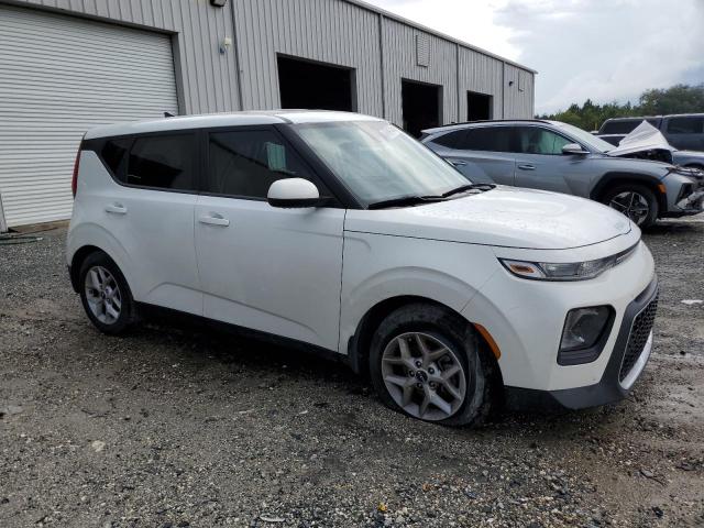 2022 KIA SOUL LX KNDJ23AU7N7162451