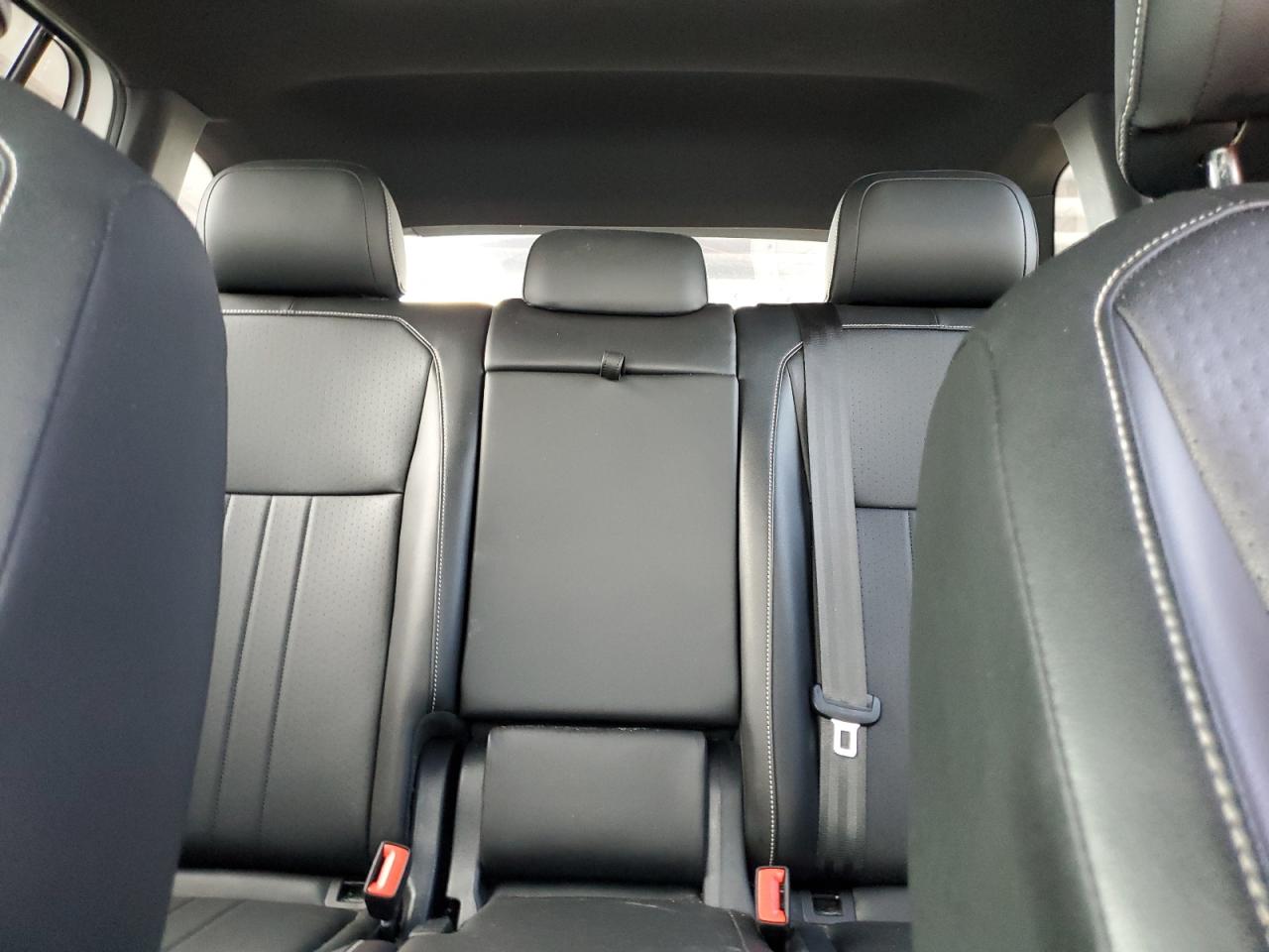 VOLKSWAGEN TIGUAN SE R-LINE BLACK