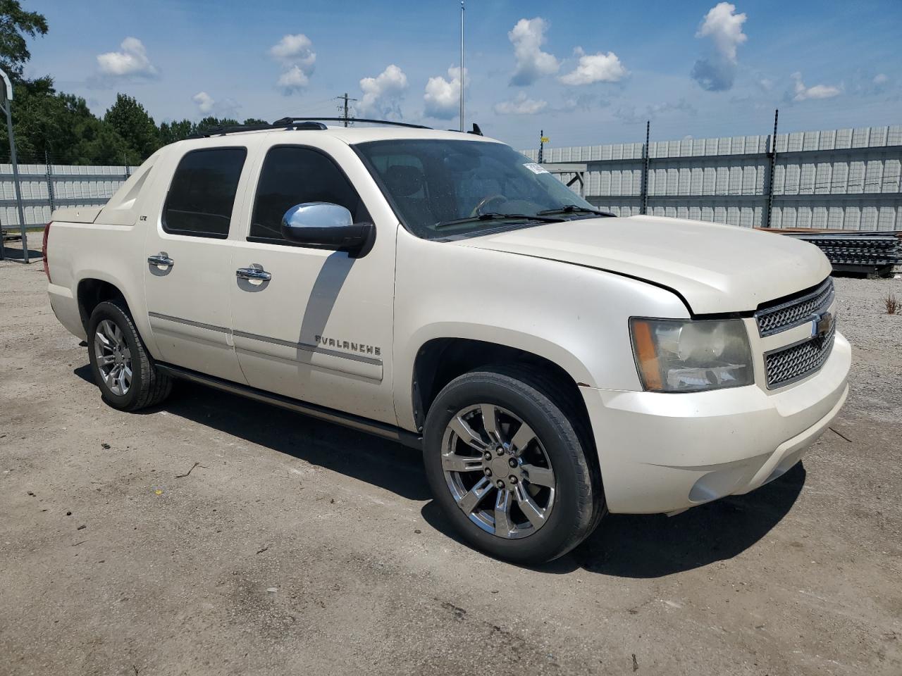 CHEVROLET AVALANCHE LTZ