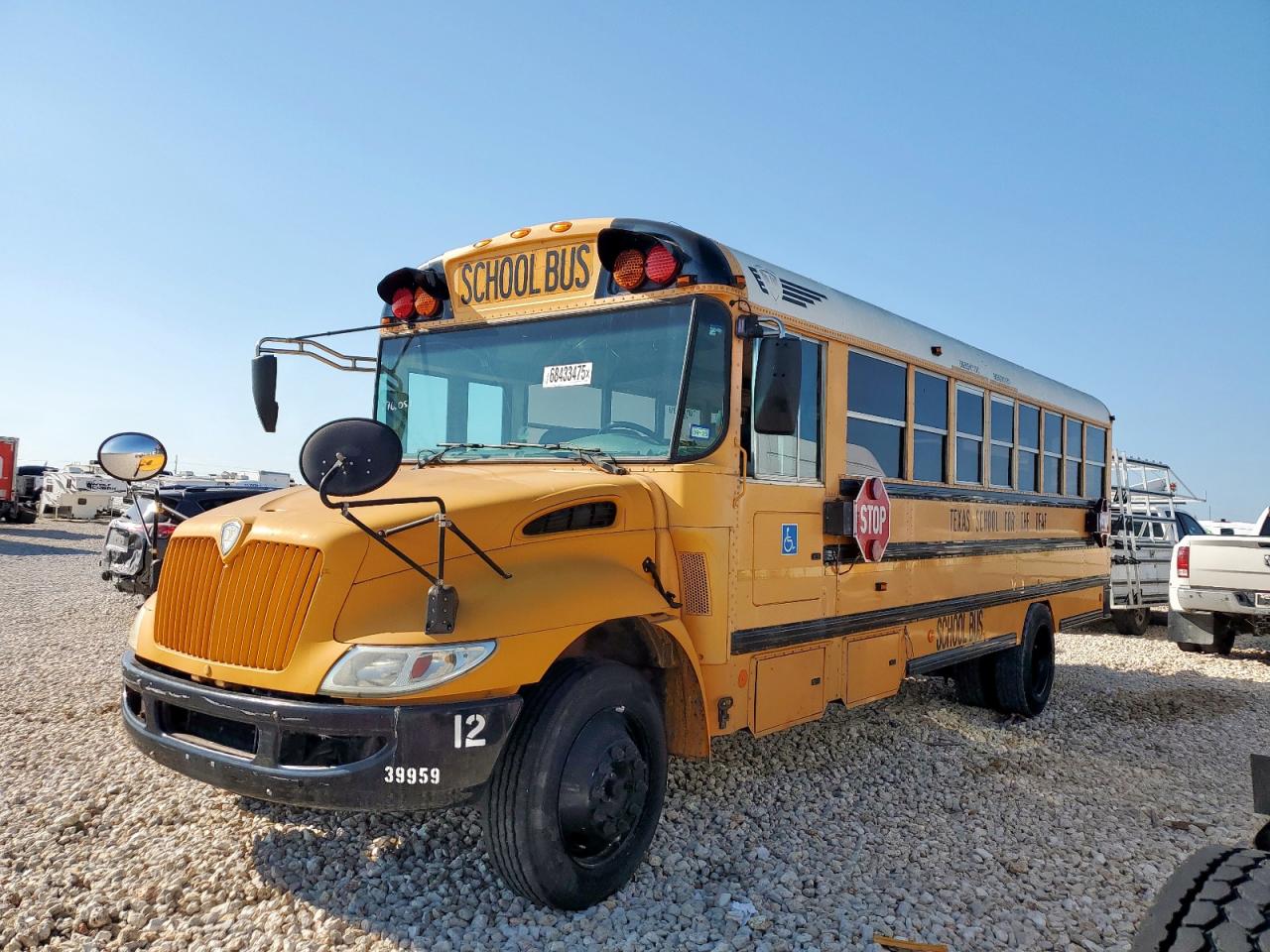 Lot #3240841191 2011 IC CORPORATION 3000 CE