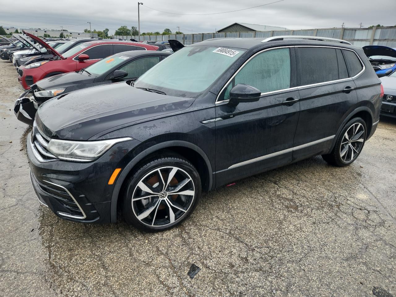 VOLKSWAGEN TIGUAN SEL R-LINE BLACK