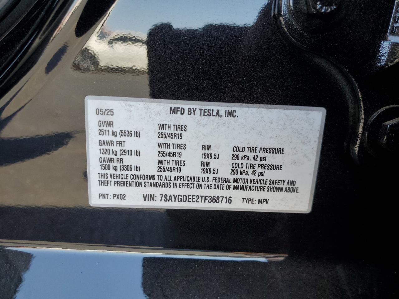 TESLA MODEL Y