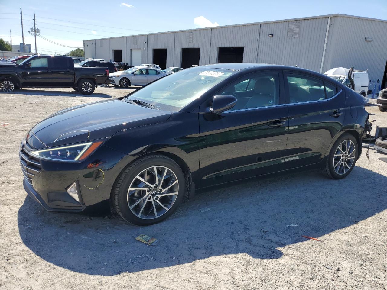 HYUNDAI ELANTRA SEL