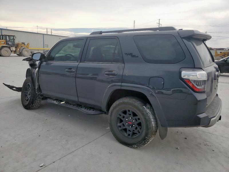 2024 TOYOTA 4RUNNER SR JTERU5JR2R6216217