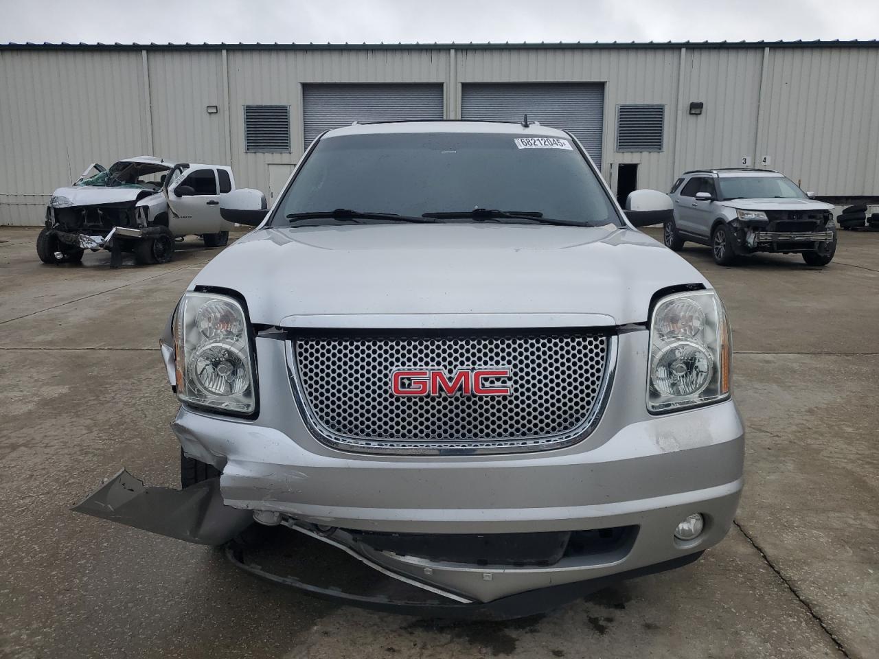GMC YUKON DENALI